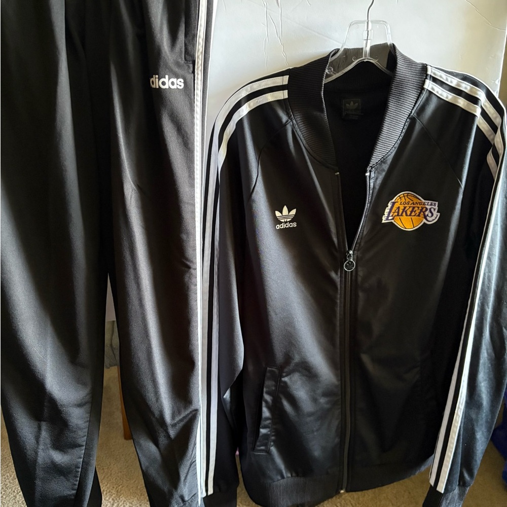 Adidas Black Lakers Logo track suit (pre owned) in very good condition